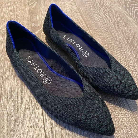 Rothy’s RETIRED Green Python The Point - Picture 3 of 6